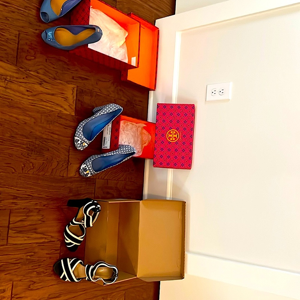 Coach 4in wedge heels,